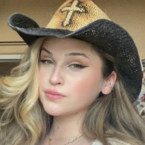 Meet your Posher, Arielle